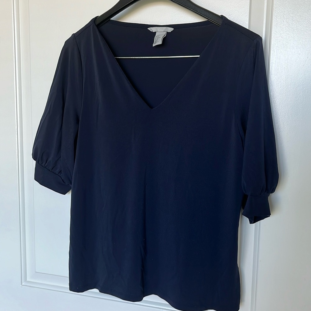 Women’s blouse, used , size M. Perfect for business ocasions